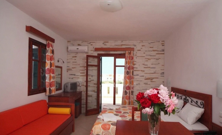 Imagen de la habitación del Hotel Plaka II. Foto 18