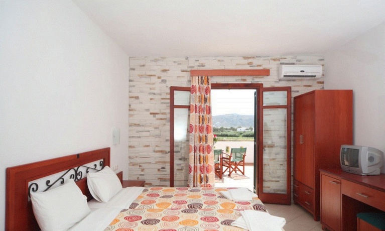 Imagen de la habitación del Hotel Plaka II. Foto 19