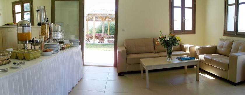 Imagen de los interiores del Hotel Plaka II. Foto 20
