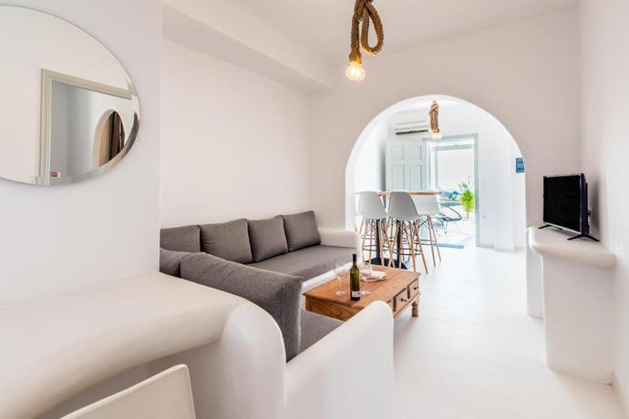 Imagen de la habitación del Hotel Plaka Suites. Foto 9