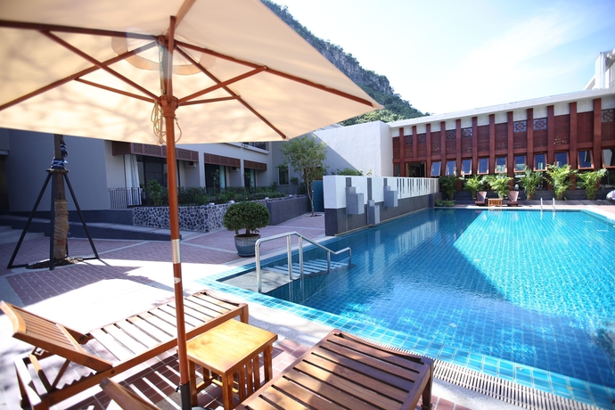 Imagen de la piscina del Hotel Plakan Resort. Foto 19