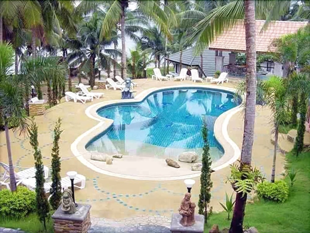 Imagen de la piscina del Hotel Plaloma Cliff Resort. Foto 19