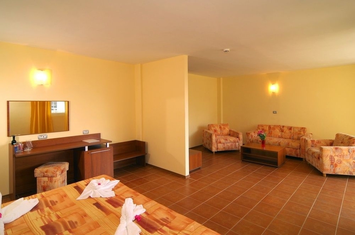 Imagen de la habitación del Hotel Plamena Palace. Foto 6