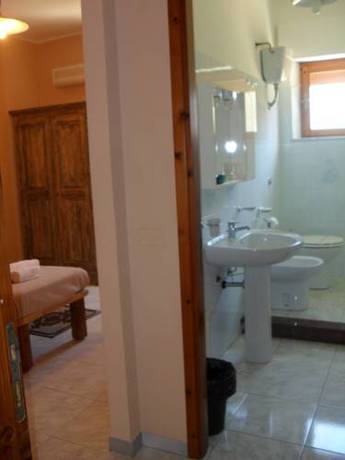 Imagen de la habitación del Hotel Plammas. Foto 6