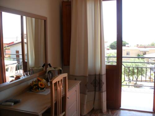 Imagen de la habitación del Hotel Plammas. Foto 16