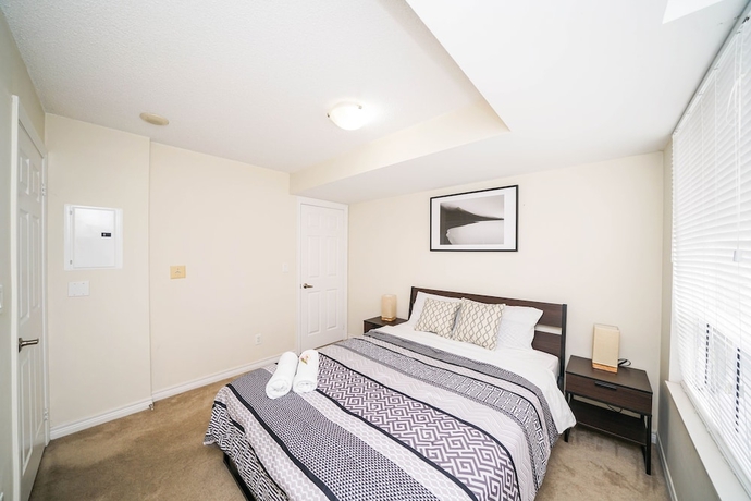 Imagen de la habitación del Hotel PlanURstay - Mississauga Downtown Square One. Foto 1