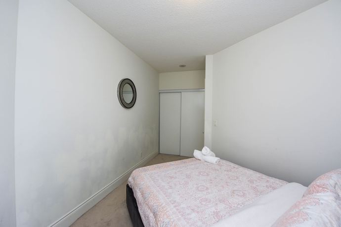 Imagen de la habitación del Hotel PlanURstay - Mississauga Downtown Square One. Foto 5