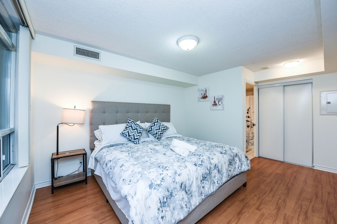 Imagen de la habitación del Hotel PlanURstay - Mississauga Downtown Square One. Foto 8