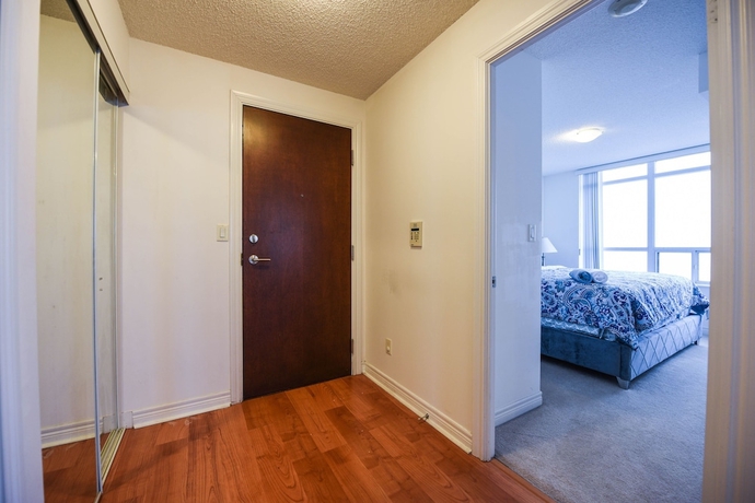 Imagen de la habitación del Hotel PlanURstay - Mississauga Downtown Square One. Foto 10