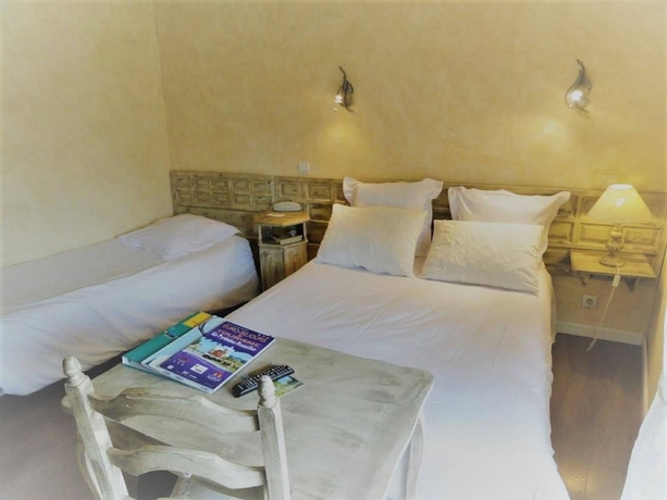 Imagen de la habitación del Hotel Planes. Foto 12