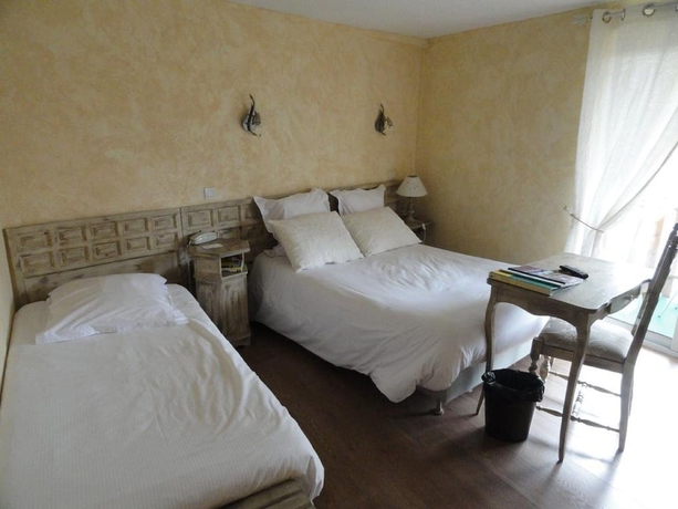 Imagen de la habitación del Hotel Planes. Foto 14