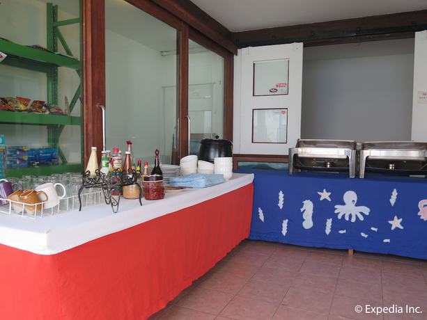 Imagen del bar/restaurante del Hotel Planet Dive. Foto 5