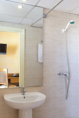 Imagen de la habitación del Hotel Planet One. Foto 8