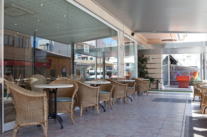 Imagen del bar/restaurante del Hotel Planet One. Foto 5