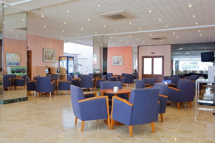 Imagen de los interiores del Hotel Planet One. Foto 15