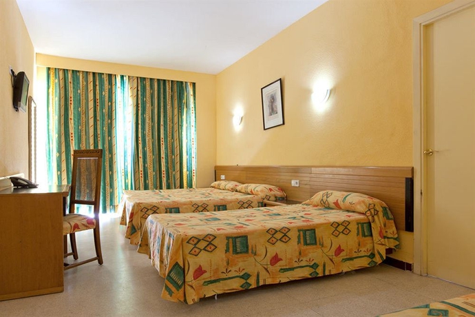 Imagen de la habitación del Hotel Planet One. Foto 11