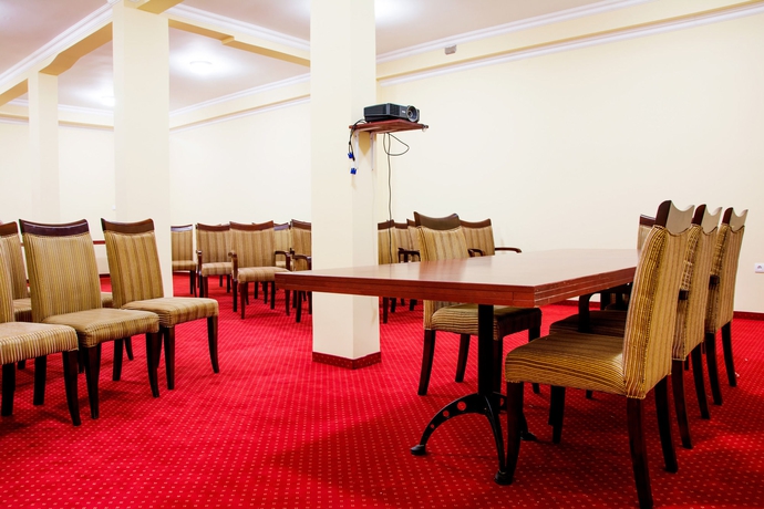 Imagen de los interiores del Hotel Planeta Inn. Foto 11