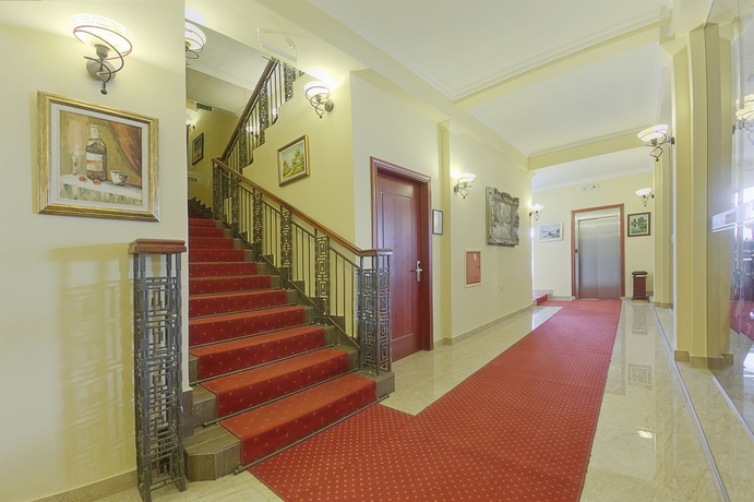 Imagen de los interiores del Hotel Planeta Inn. Foto 14