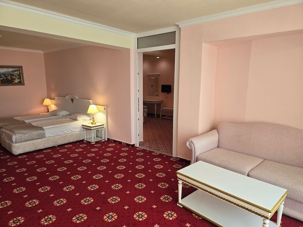 Imagen de la habitación del Hotel Planeta hotel and Aquapark. Foto 6