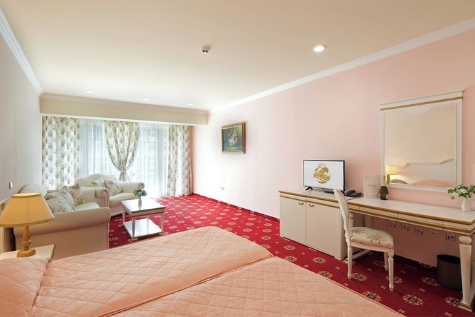 Imagen de la habitación del Hotel Planeta hotel and Aquapark. Foto 9