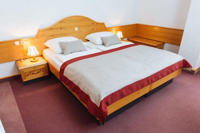 Imagen de la habitación del Hotel Planja - Rogla. Foto 8