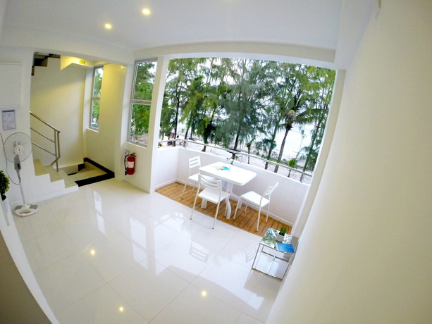 Imagen del bar/restaurante del Hotel Planktons Beach. Foto 2