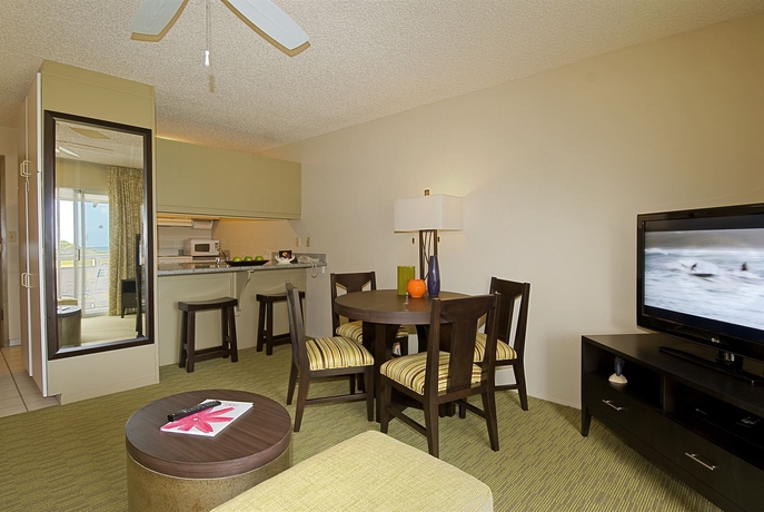 Imagen de los interiores del Hotel Plantation Hale Suites. Foto 12