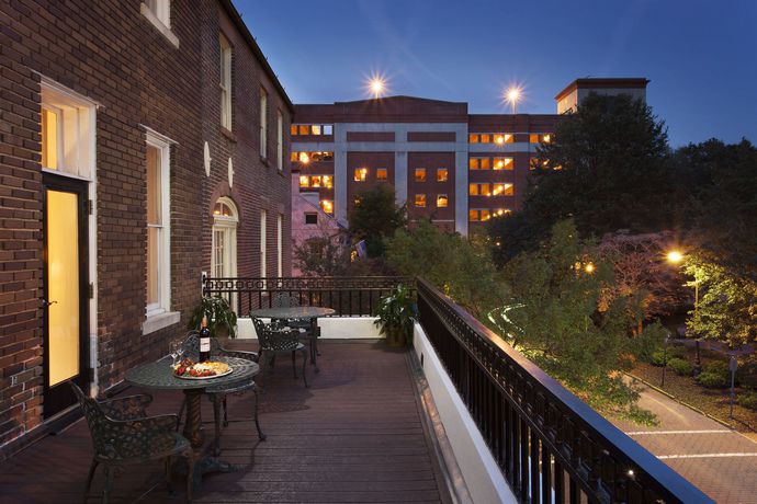 Imagen de la habitación del Hotel Planters Inn On Reynolds Square. Foto 7