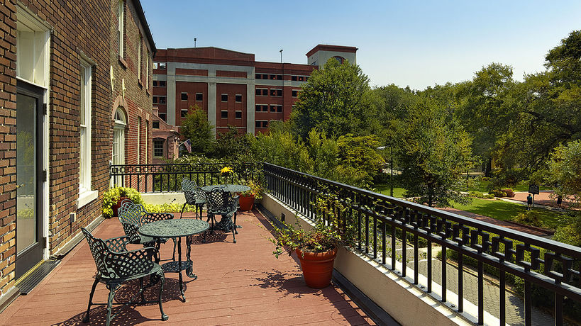 Imagen de los exteriores del Hotel Planters Inn On Reynolds Square. Foto 14