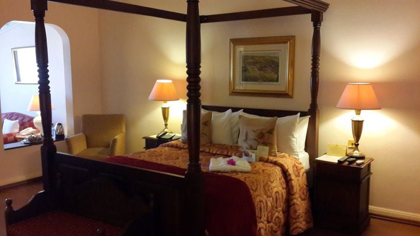 Imagen del bar/restaurante del Hotel Planters Lodge and Spa. Foto 2