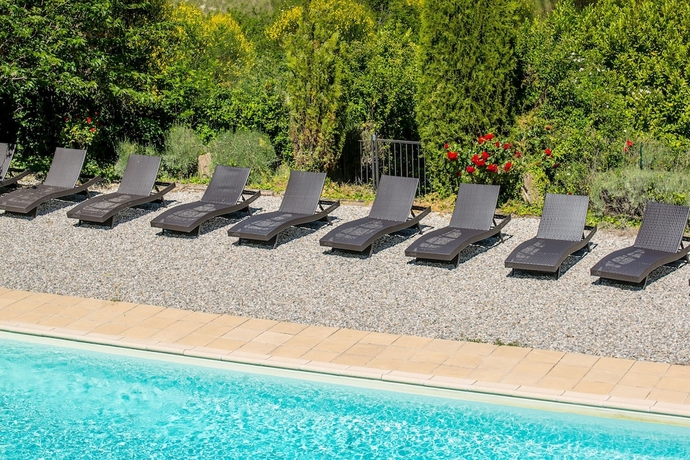 Imagen de la piscina del Hotel Plantevin Restaurant Spa. Foto 19