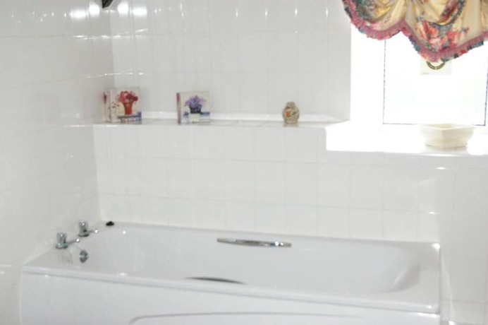 Imagen de la habitación del Hotel Plas Coch. Foto 12
