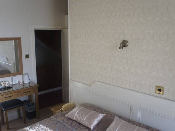 Imagen de la habitación del Hotel Plas Isa. Foto 13