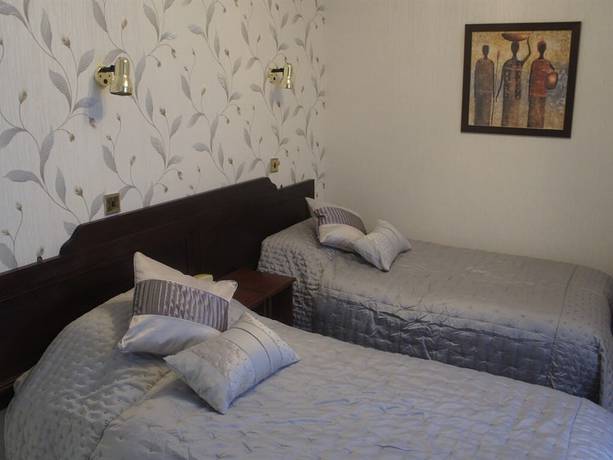 Imagen de la habitación del Hotel Plas Isa. Foto 14