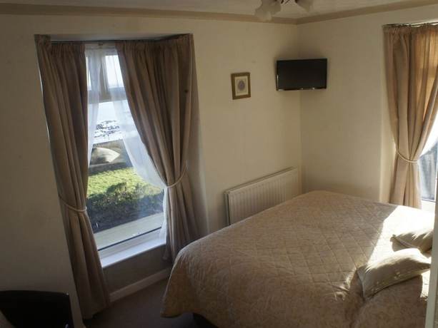 Imagen de la habitación del Hotel Plas Isa. Foto 16