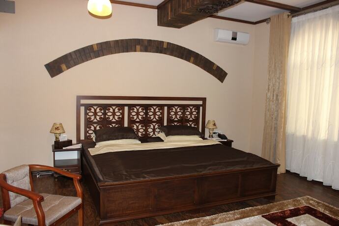 Imagen de la habitación del Hotel Platan, Samarkand. Foto 17