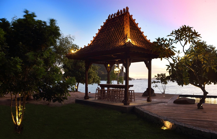 Imagen del bar/restaurante del Hotel Plataran Komodo Resort and Spa. Foto 8