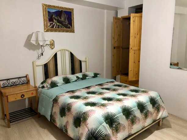 Imagen de la habitación del Hotel Plateros, Santiago. Foto 19