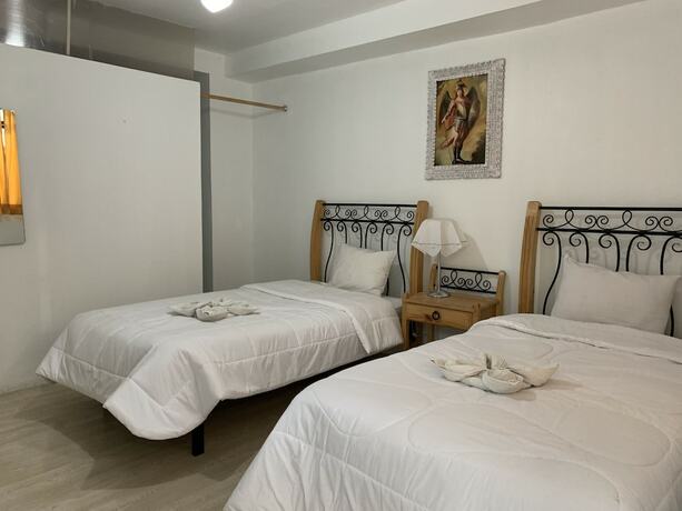 Imagen de la habitación del Hotel Plateros, Santiago. Foto 22