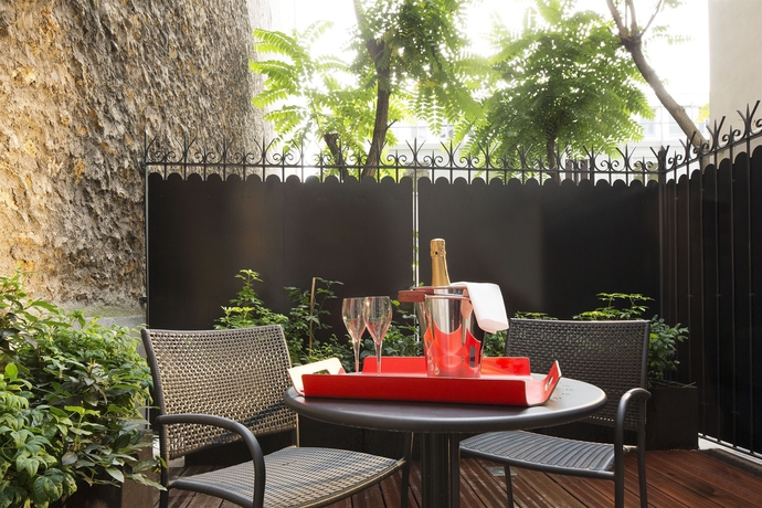 Imagen de los exteriores del Hotel Platine. Foto 10