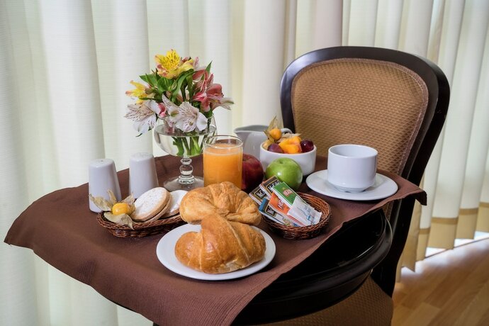 Imagen general del Hotel Platinium, Tacna. Foto 1