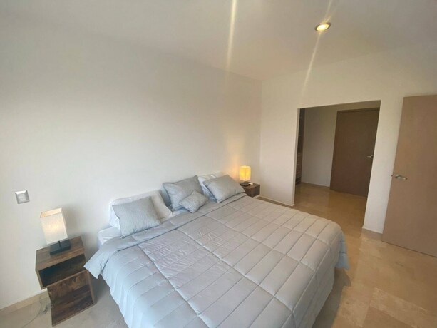 Imagen general del Hotel Platino P407 ByTrvl2hm. Foto 2