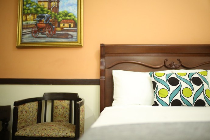 Imagen de la habitación del Hotel Platino and Casino. Foto 7