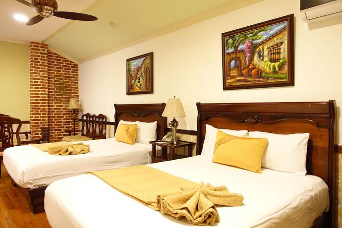 Imagen de la habitación del Hotel Platino and Casino. Foto 8