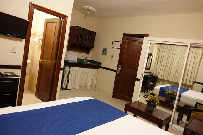 Imagen de la habitación del Hotel Platino and Casino. Foto 11