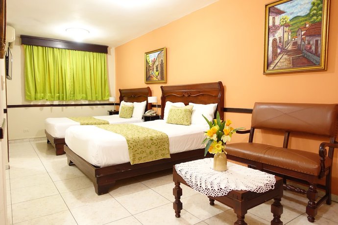 Imagen de la habitación del Hotel Platino and Casino. Foto 19