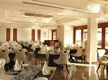 Imagen del bar/restaurante del Hotel Platinum, Al Khuwair. Foto 3