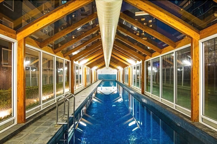Imagen de la piscina del Hotel Platinum Apartments On Whiteman St. Foto 14