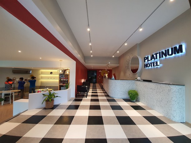 Imagen de los interiores del Hotel Platinum Hotel, Map Yang Phon. Foto 19