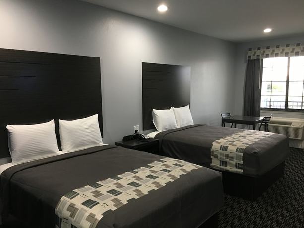 Imagen de la habitación del Hotel Platinum Inn and Suites. Foto 8